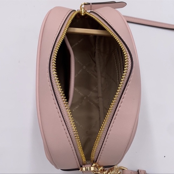 MICHAEL KORS ROSE SM OVAL CAMERA XBODY POWDER BLS - Picture 8 of 15